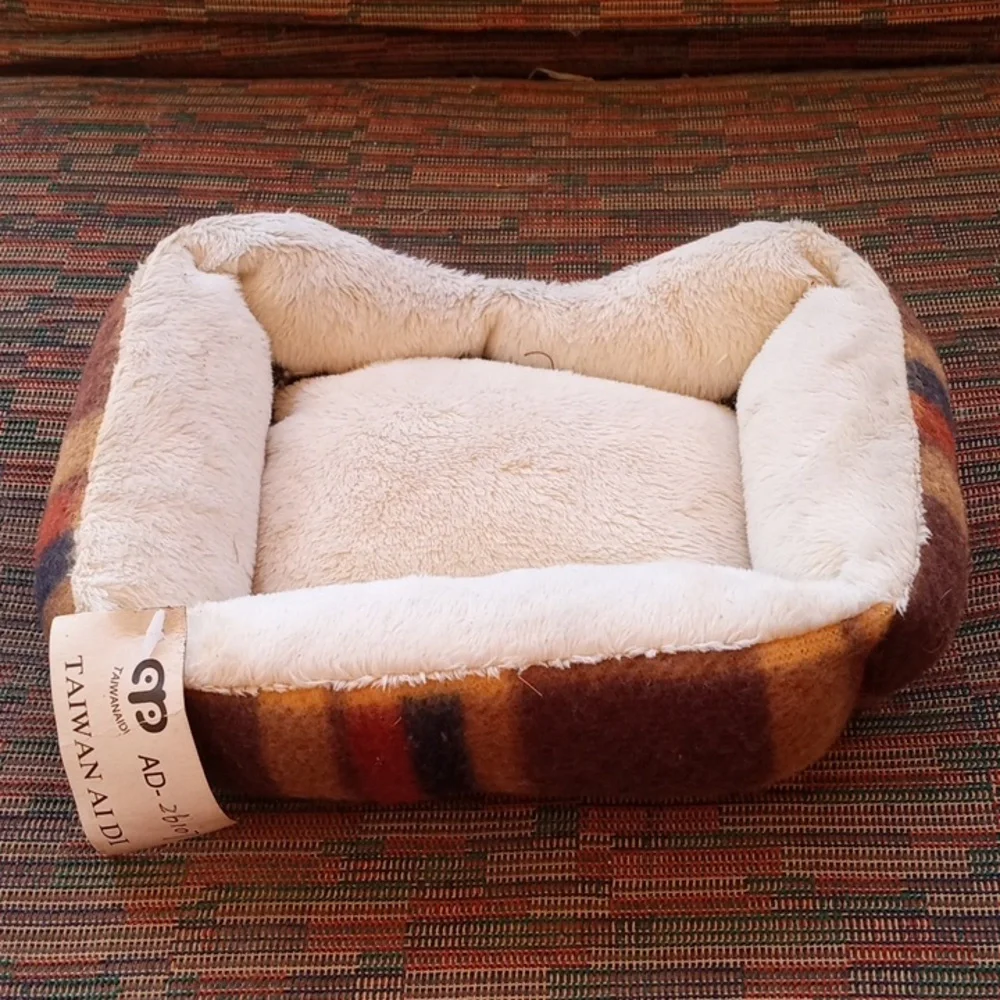 New! TAIWANAIDI Small Critter Bed Lounger.